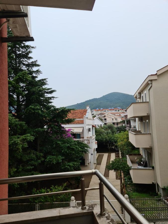 Lucky Place Adok